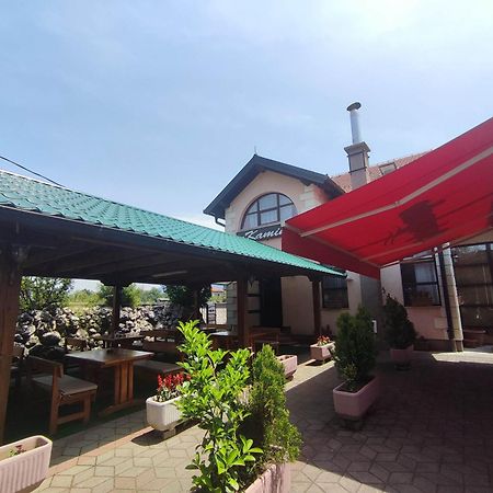 Pansion Kamin Bed and Breakfast Lukavica Εξωτερικό φωτογραφία